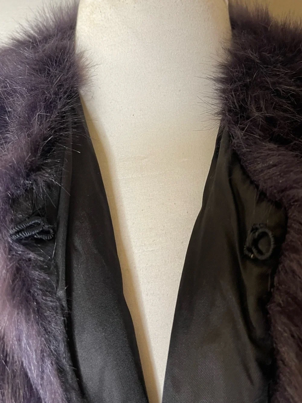 Fabulous Furs Plush Short Faux Fur Jacket Sz XL - Picture 3 of 5